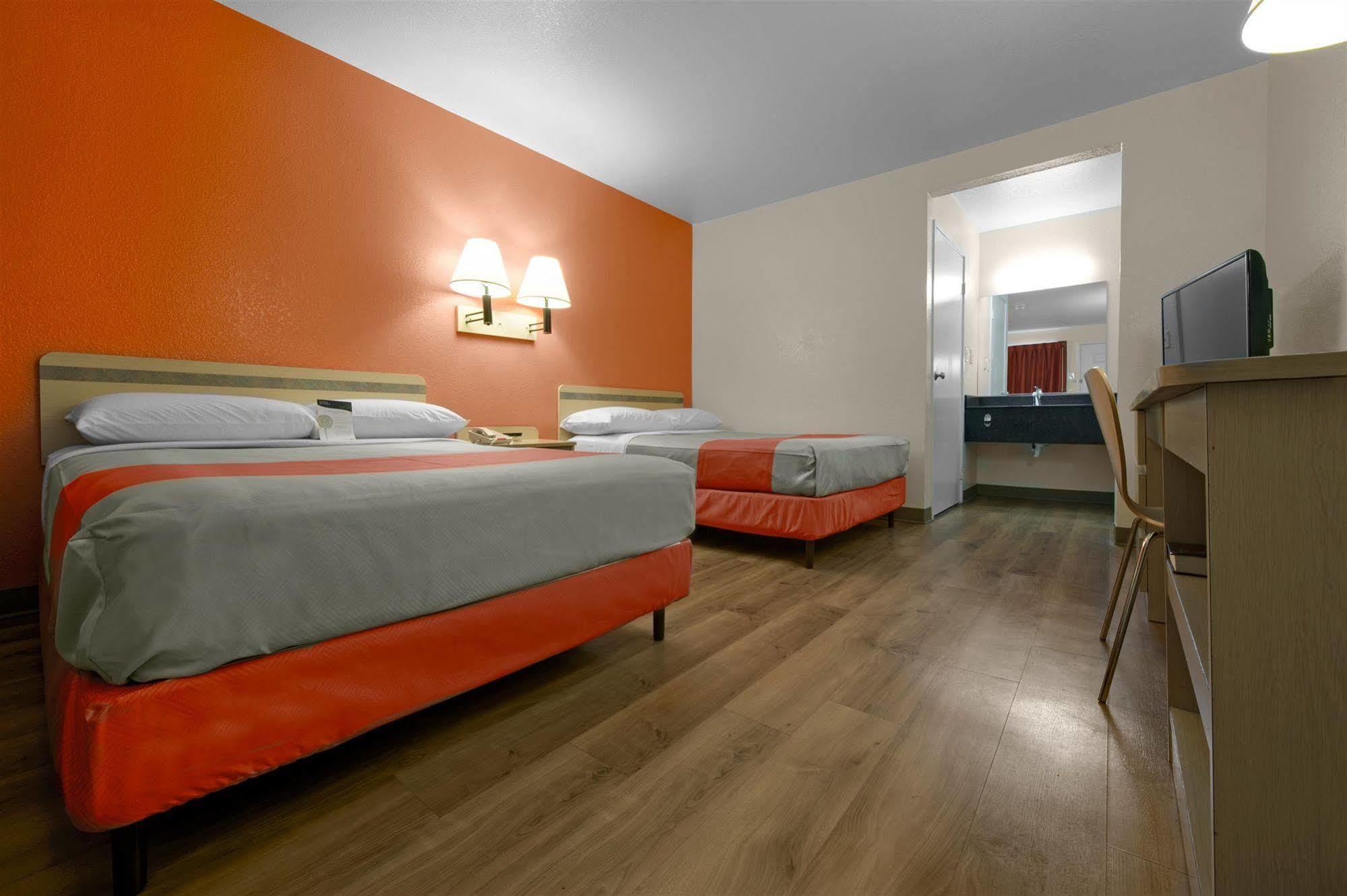 Motel 6-Leominster, Ma Exteriér fotografie